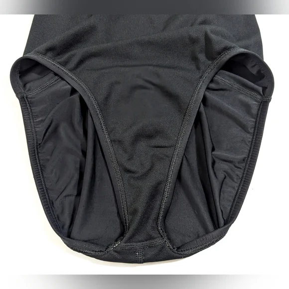 Nike Women's Racerback Swimsuit, Size 6 Black One-Piece, Logo Swimming Beach - Picture 4 of 6